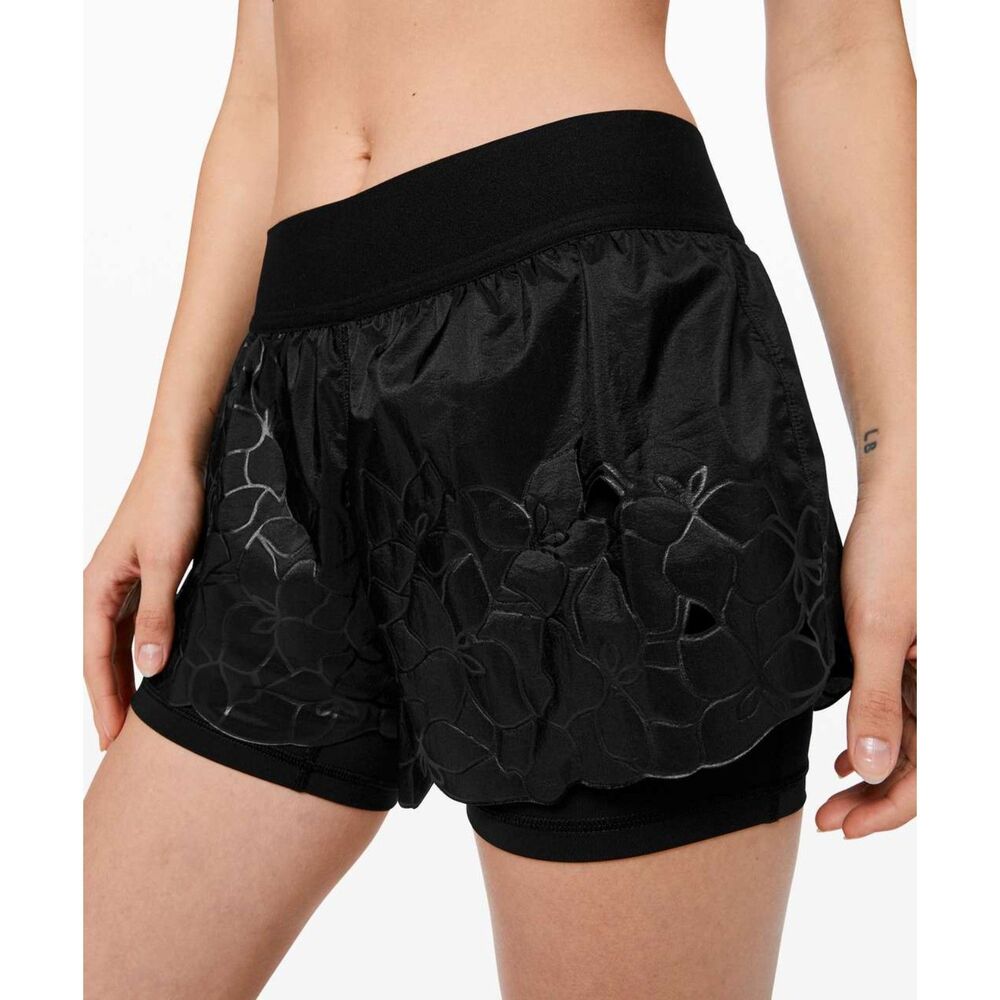 Lululemon Fabled Forest Short Black Size 4